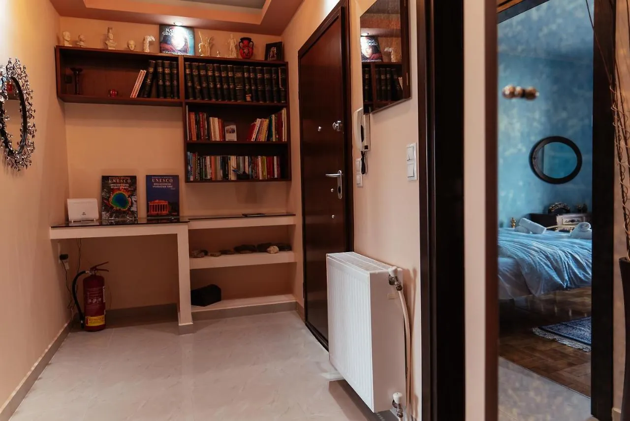 Cozy Place Near Historic Center 테살로니키 0*,  그리스